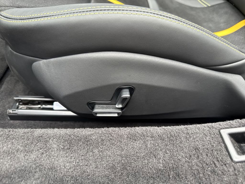 Used 2024 Ferrari SF90 Spider image 12