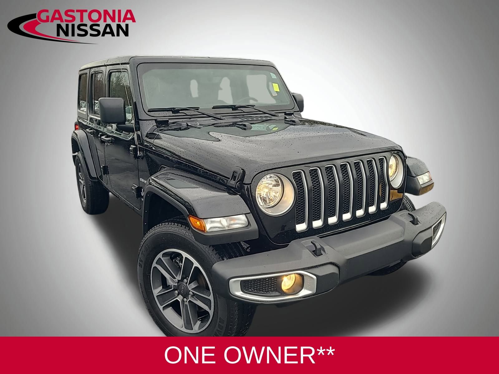 Used 2023 Jeep Wrangler Sahara image 3