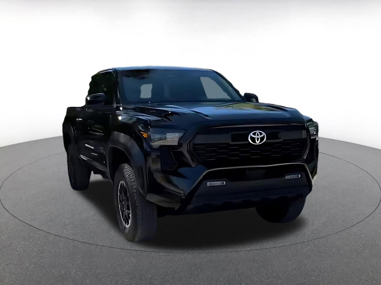 Used 2025 Toyota Tacoma TRD Off-Road image 2