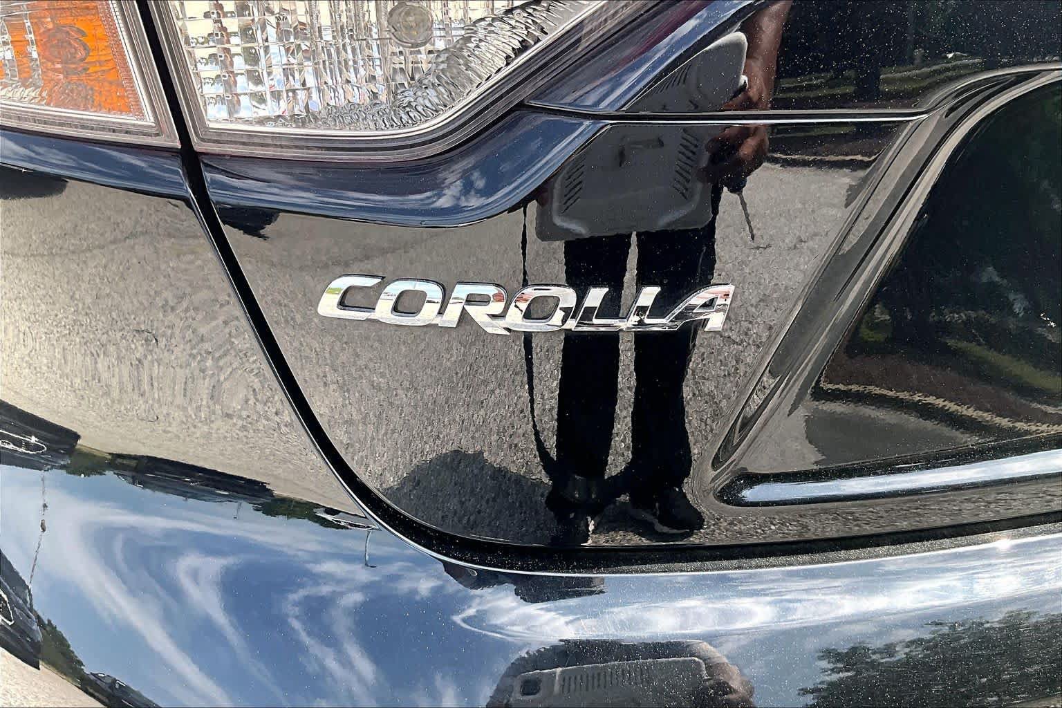 Used 2024 Toyota Corolla LE FWD image 19