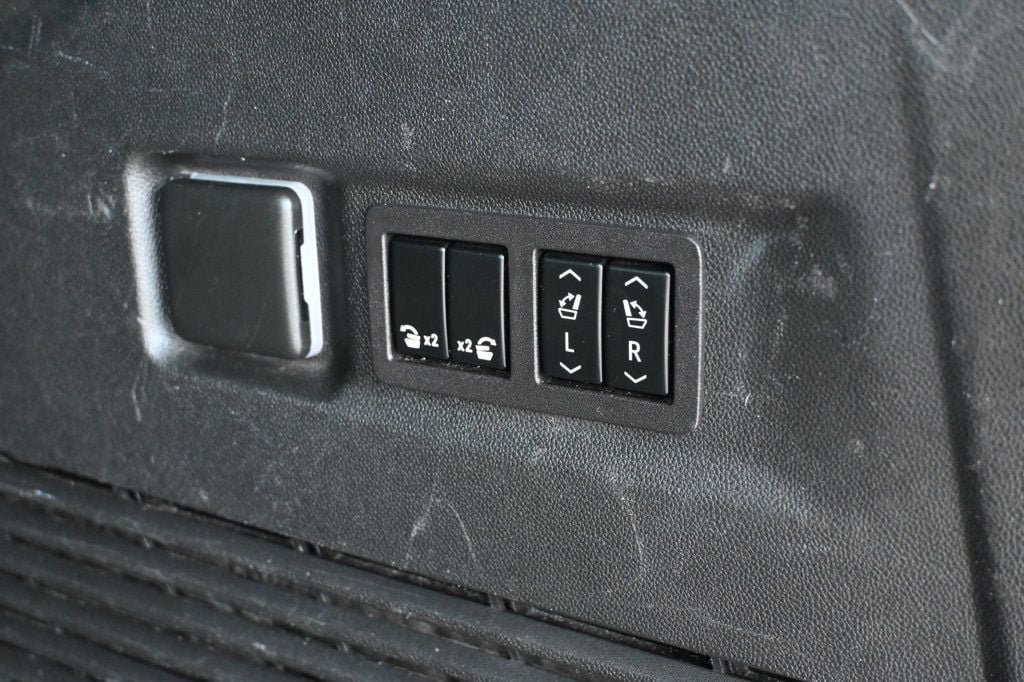 Used 2023 Chevrolet Suburban Premier RWD image 25