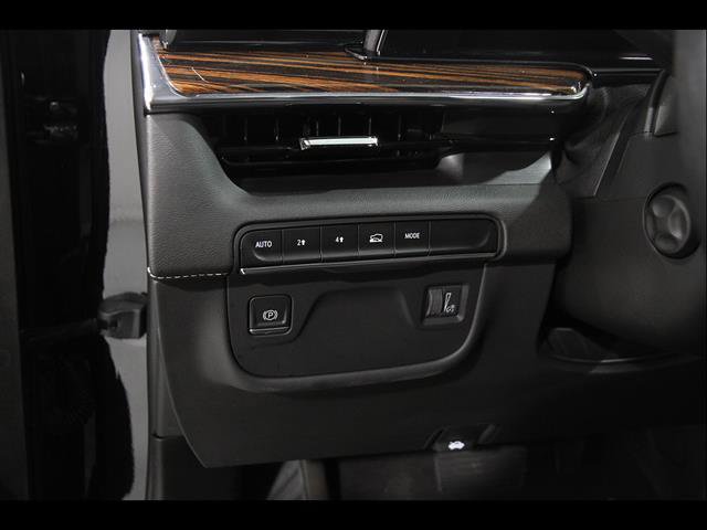 Certified 2022 Cadillac Escalade Premium Luxury AWD/4WD image 6