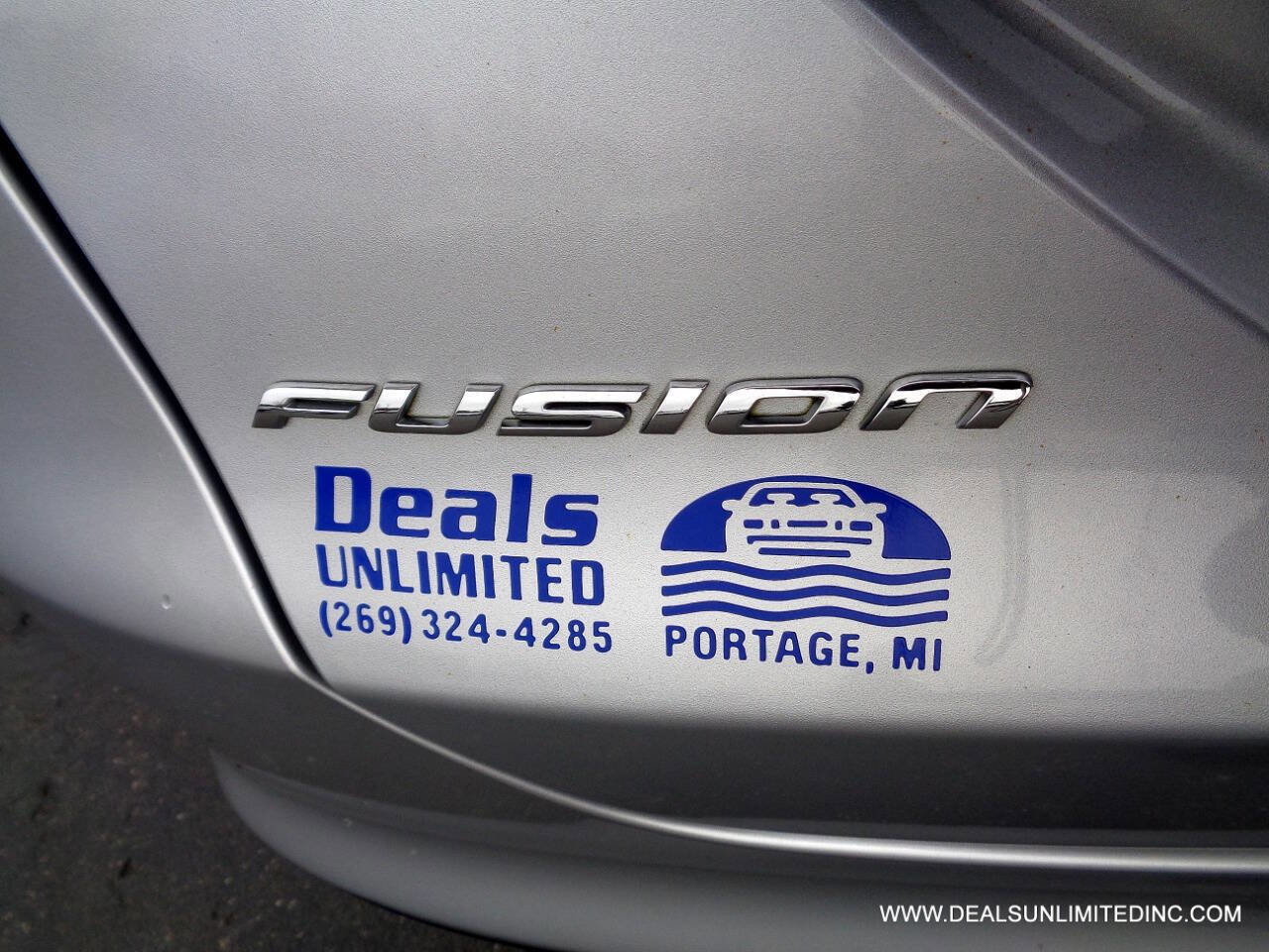 Used 2017 Ford Fusion SE image 5