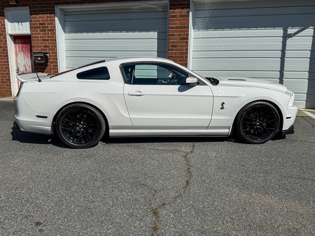 Used 2013 Ford Mustang Shelby GT500 RWD image 24