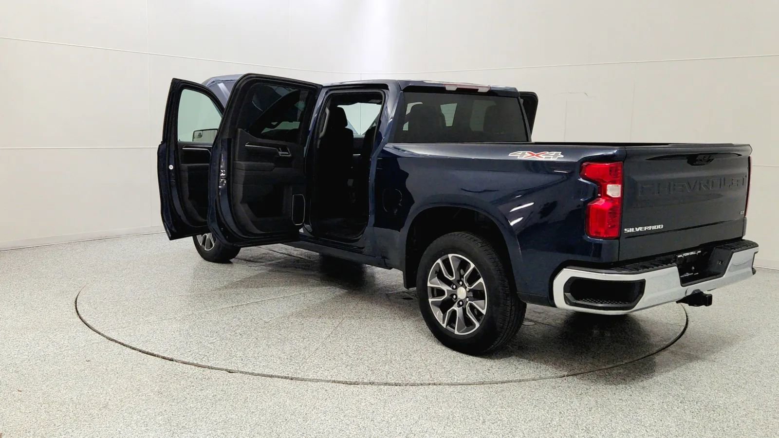 Used 2022 Chevrolet Silverado 1500 LT image 11