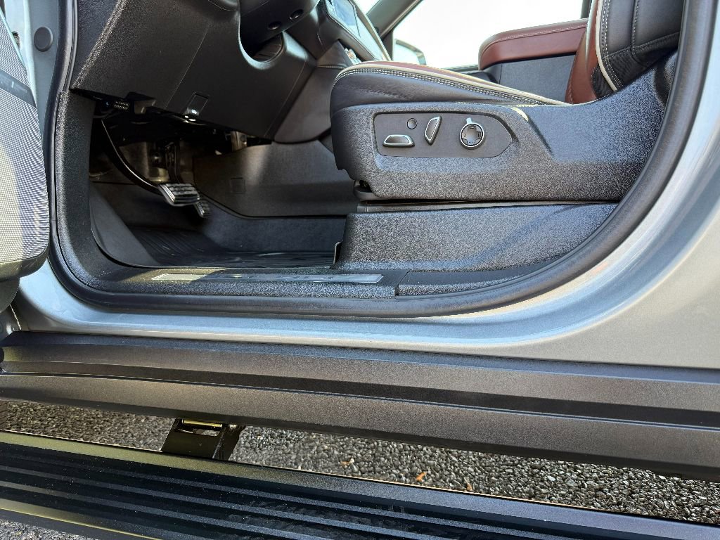 Used 2024 GMC Yukon Denali Ultimate image 21