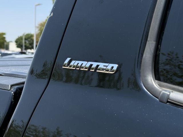 Used 2017 Toyota Tundra Limited w/ Limited Premium Package RWD image 7