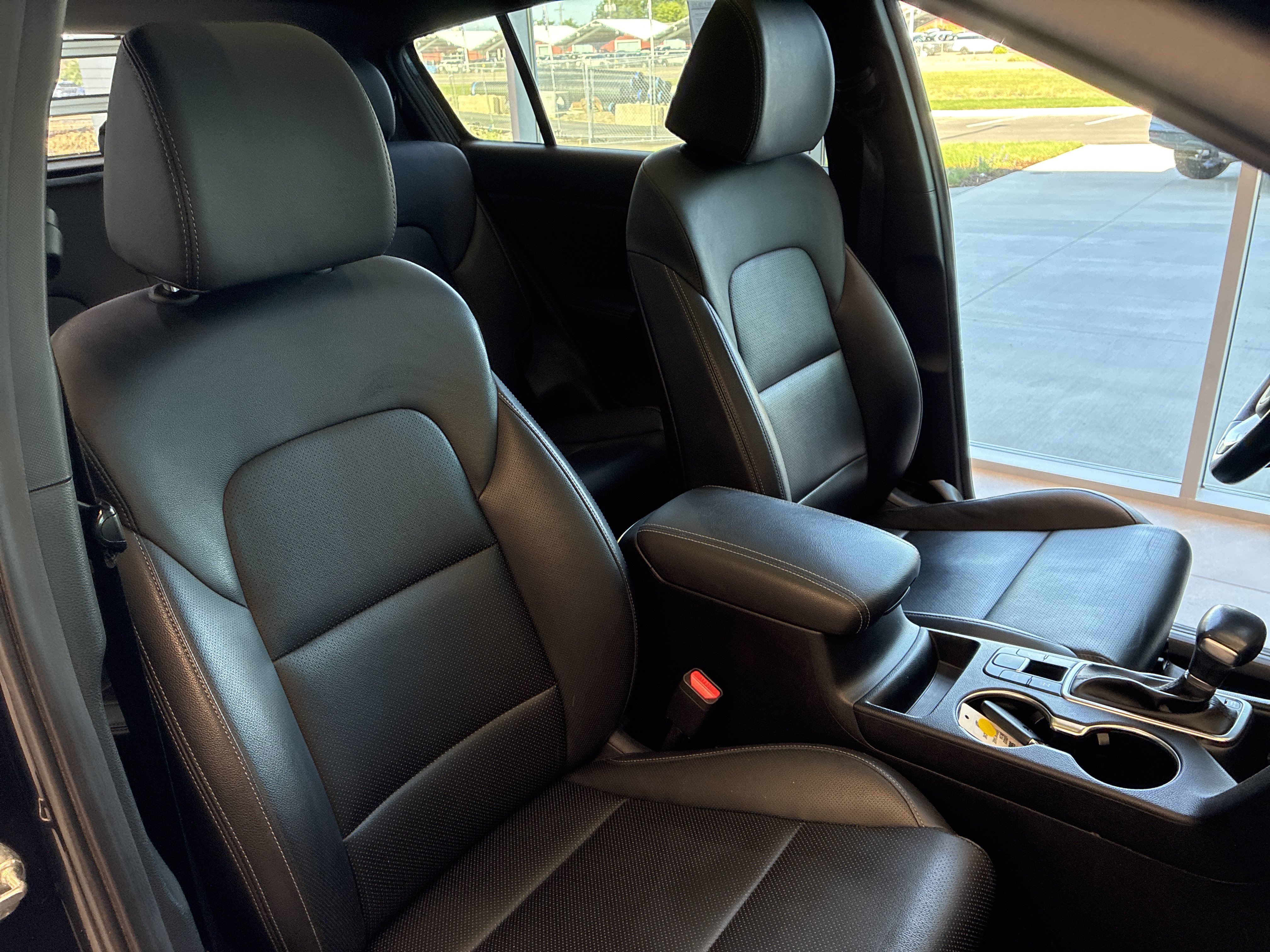 Certified 2022 Kia Sportage Nightfall Edition w/ Nighfall AWD Premium Package image 15