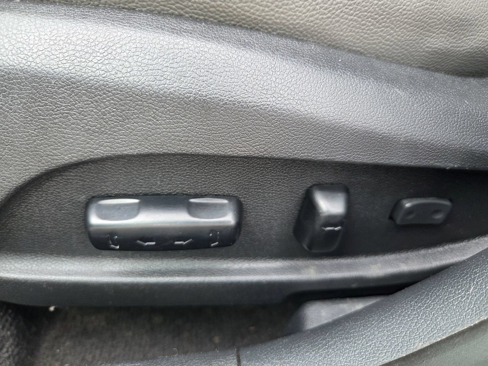 Used 2013 Hyundai Sonata SE FWD image 17