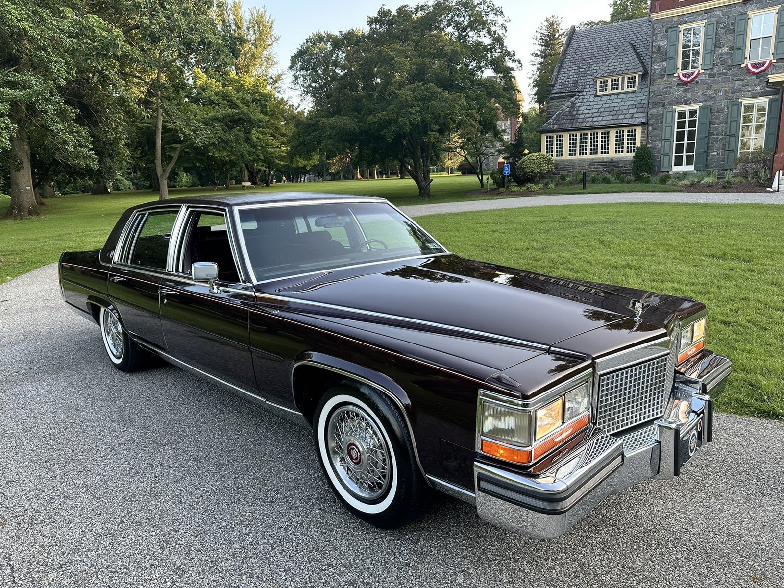 Used 1987 Cadillac Brougham RWD image 2