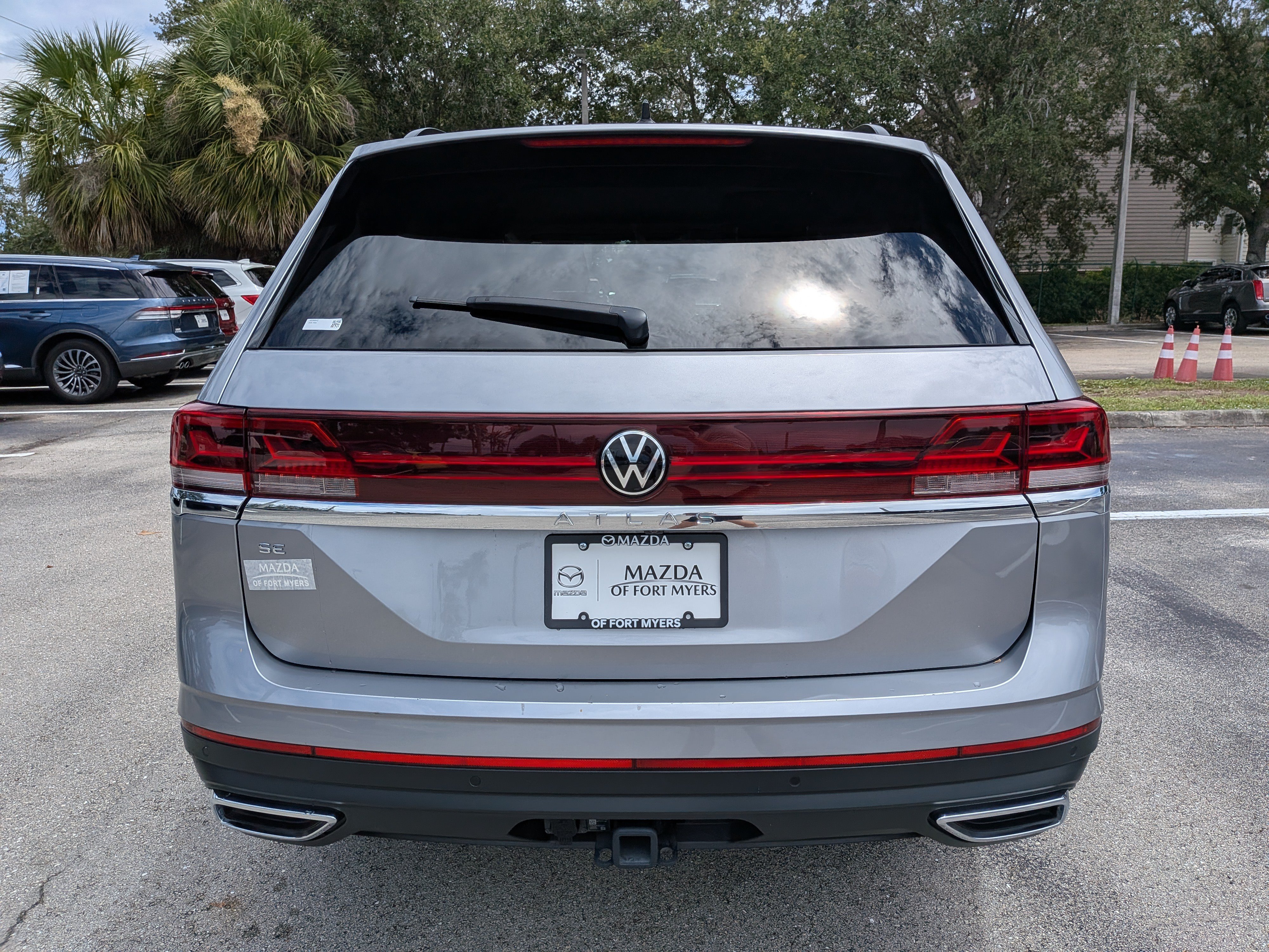 Used 2026 Volkswagen Atlas SE FWD image 5