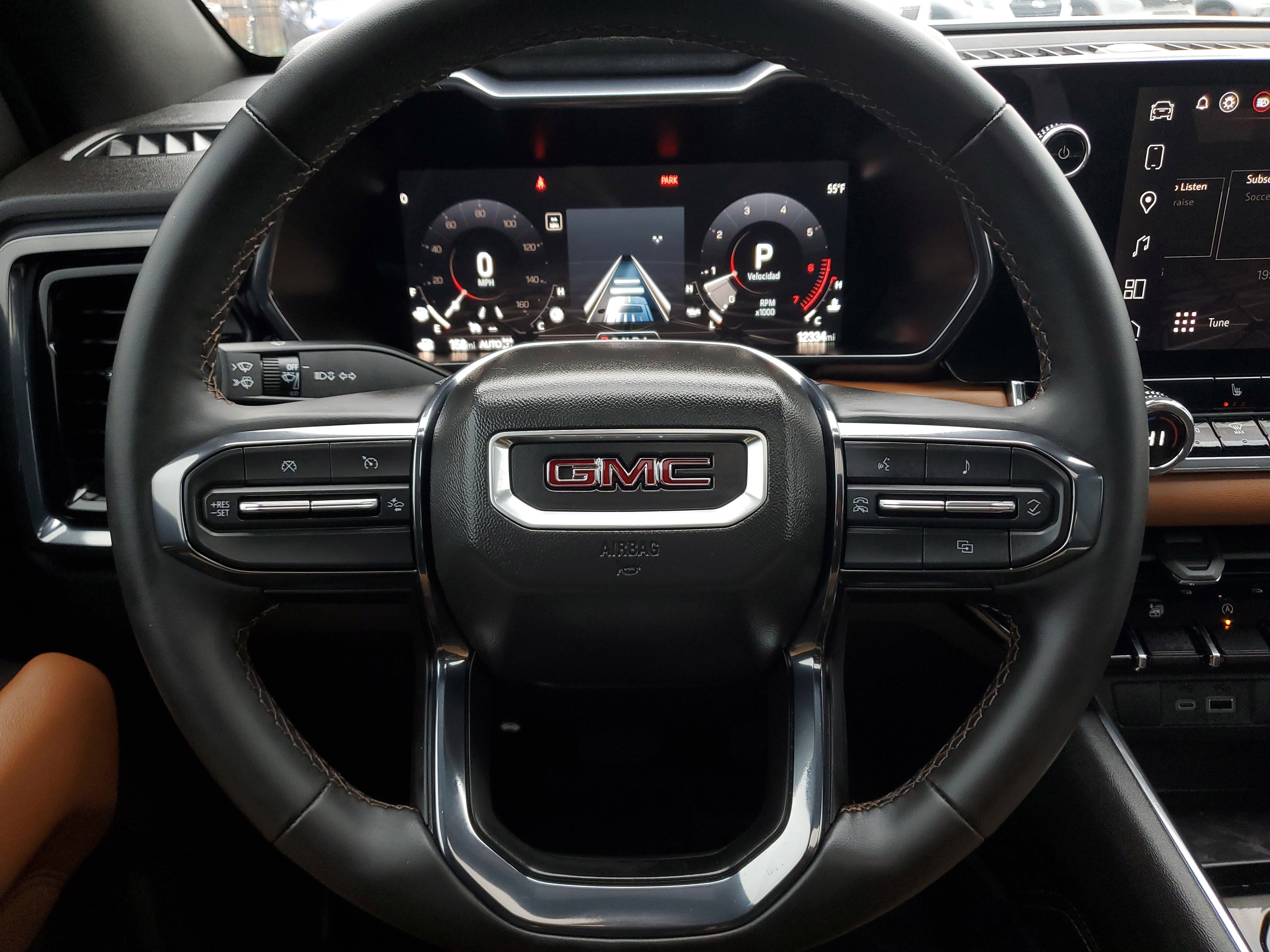 Used 2024 GMC Canyon AT4 image 19