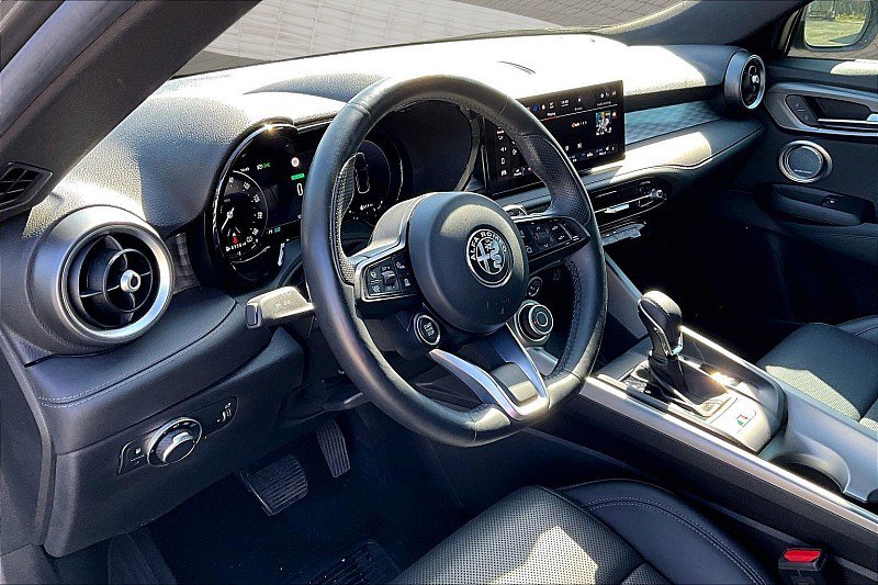 Used 2024 Alfa Romeo Tonale Ti image 25