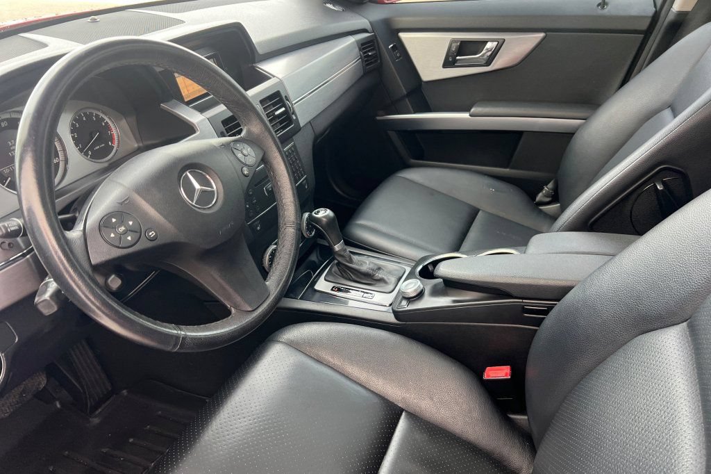 Used 2010 Mercedes-Benz GLK 350 4MATIC image 7
