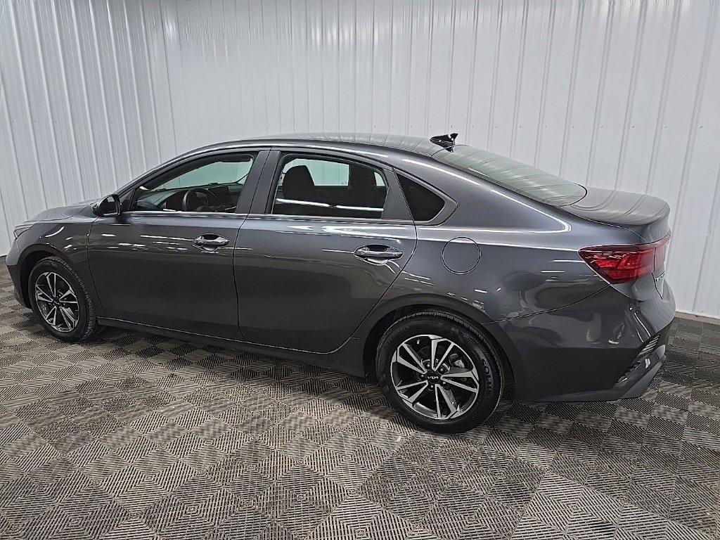 Used 2024 Kia Forte LXS image 4