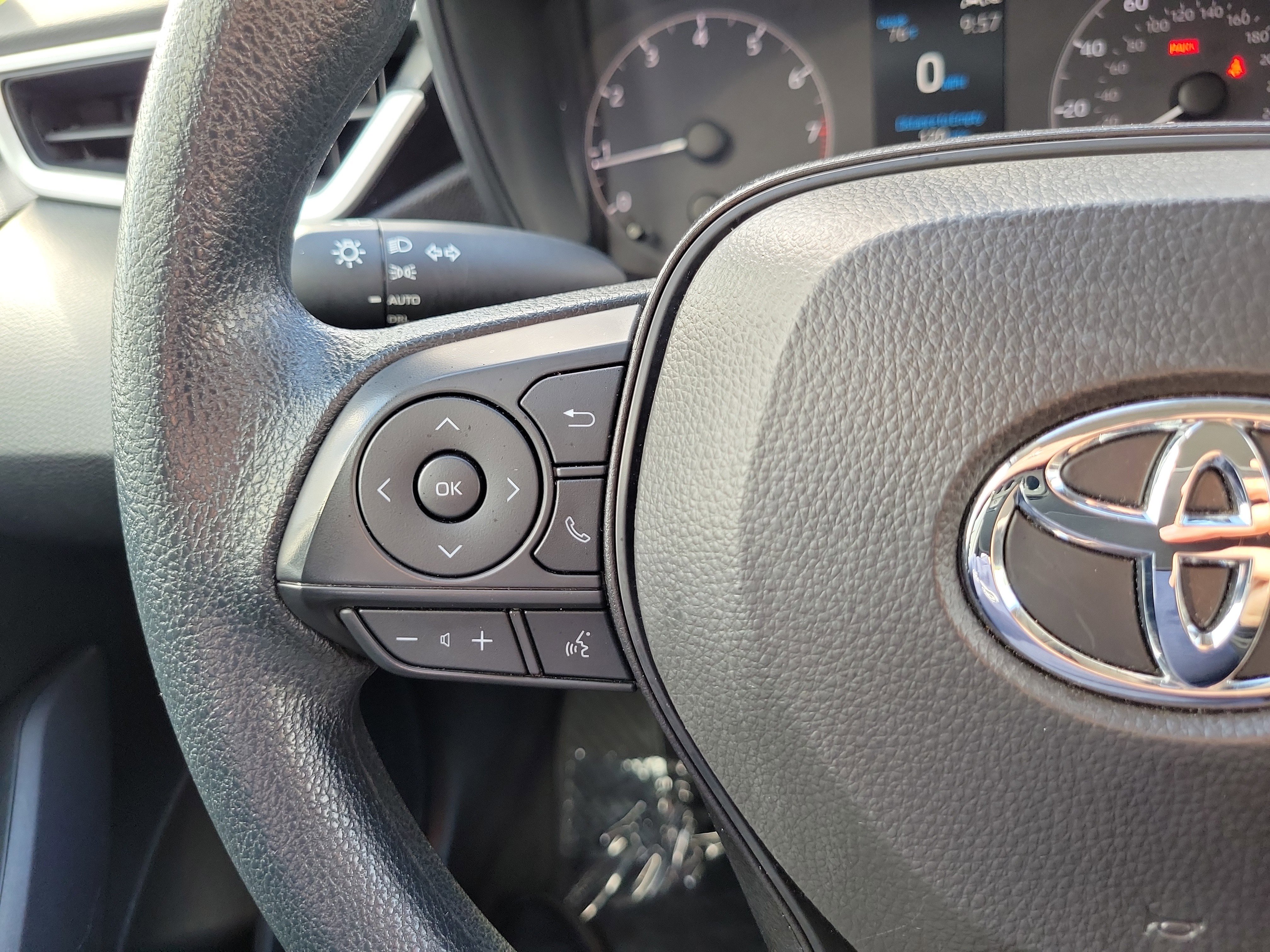 Used 2025 Toyota Corolla LE image 17