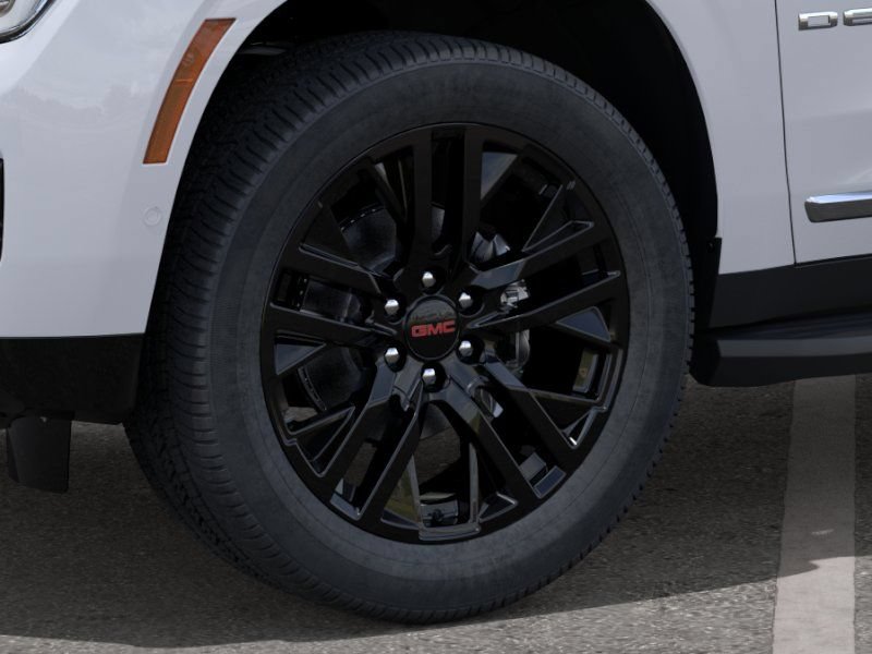 New 2026 GMC Yukon XL Denali w/ LPO, Floor Liner Package AWD/4WD image 9