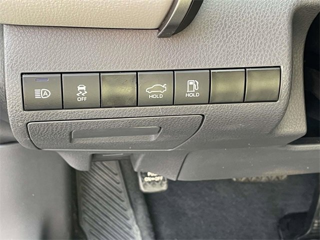 Used 2024 Toyota Camry SE image 19