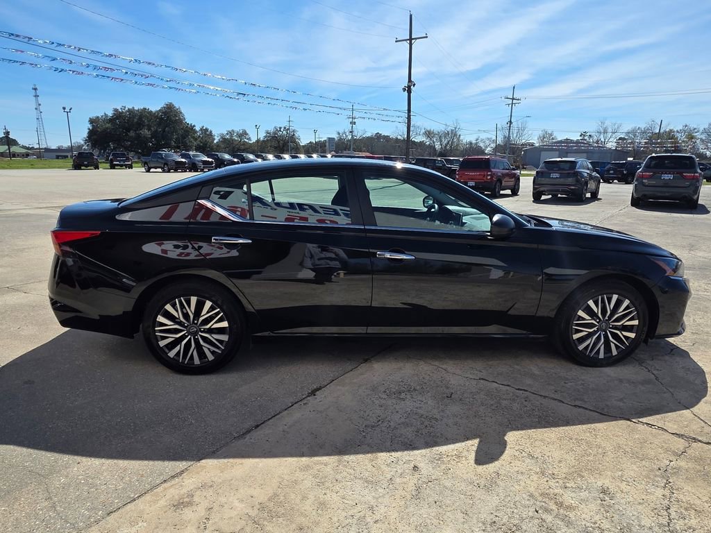 Used 2025 Nissan Altima 2.5 SV image 8