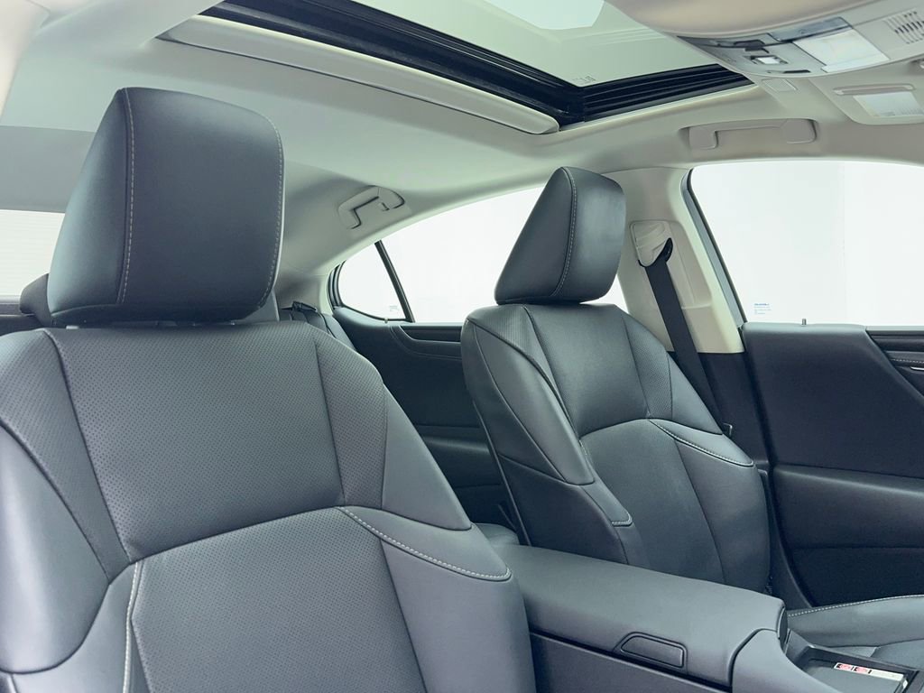 Used 2023 Lexus ES 350 w/ Premium Package FWD image 42