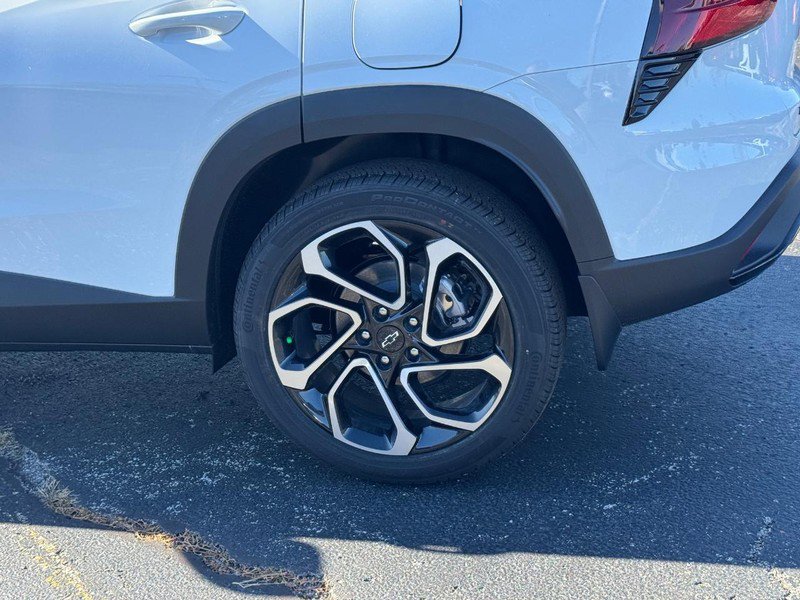 New 2026 Chevrolet Trax RS w/ Sunroof Package video 4