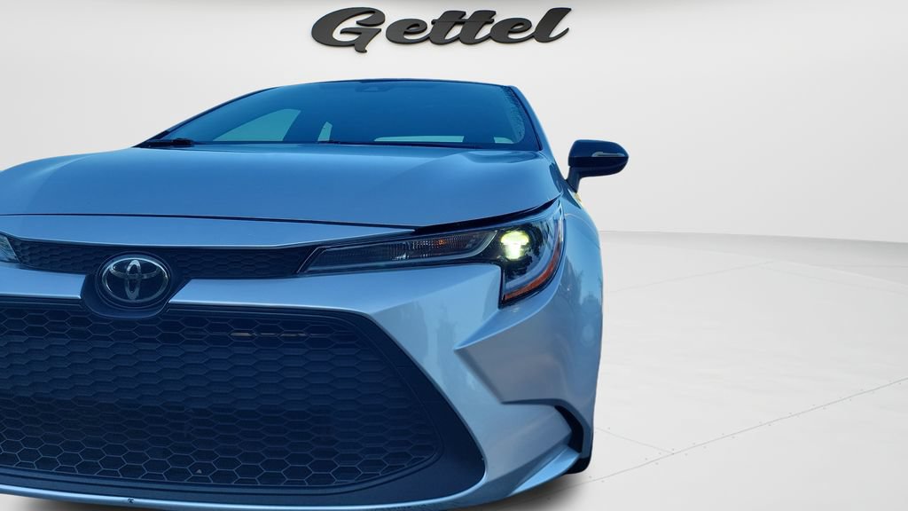 Used 2022 Toyota Corolla LE FWD image 25