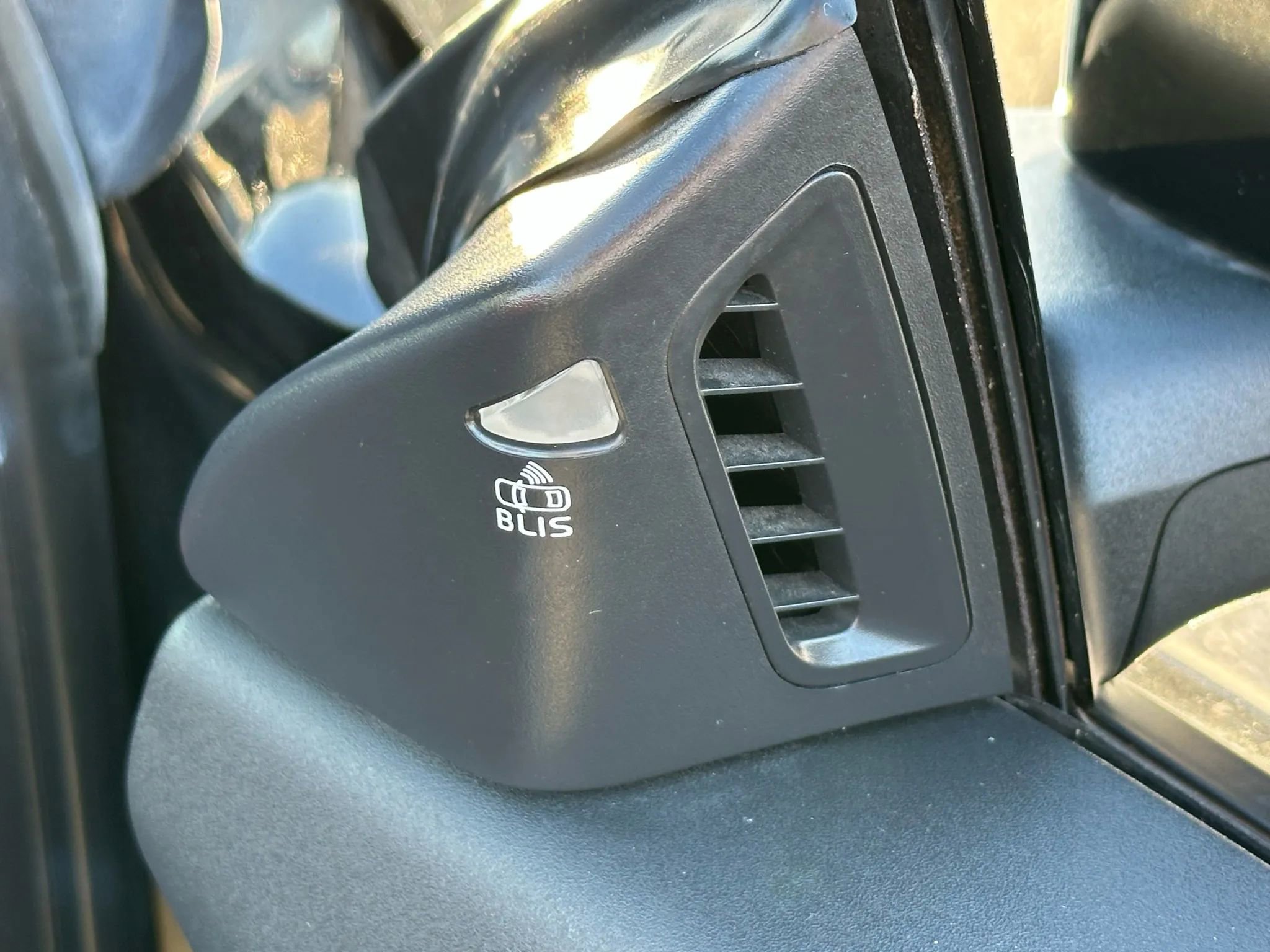 Used 2013 Volvo C70 T5 image 48