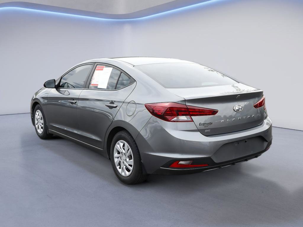 Used 2019 Hyundai Elantra SE FWD image 4