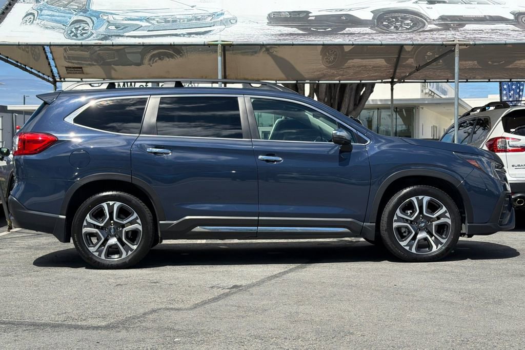 Used 2023 Subaru Ascent Touring AWD/4WD image 3