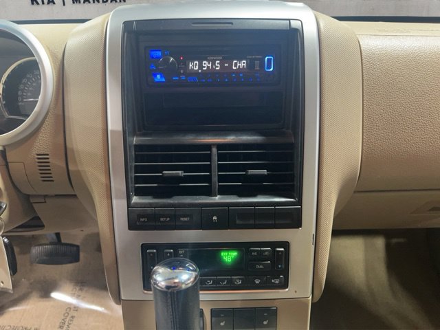 Used 2007 Mercury Mountaineer Premier AWD/4WD image 2