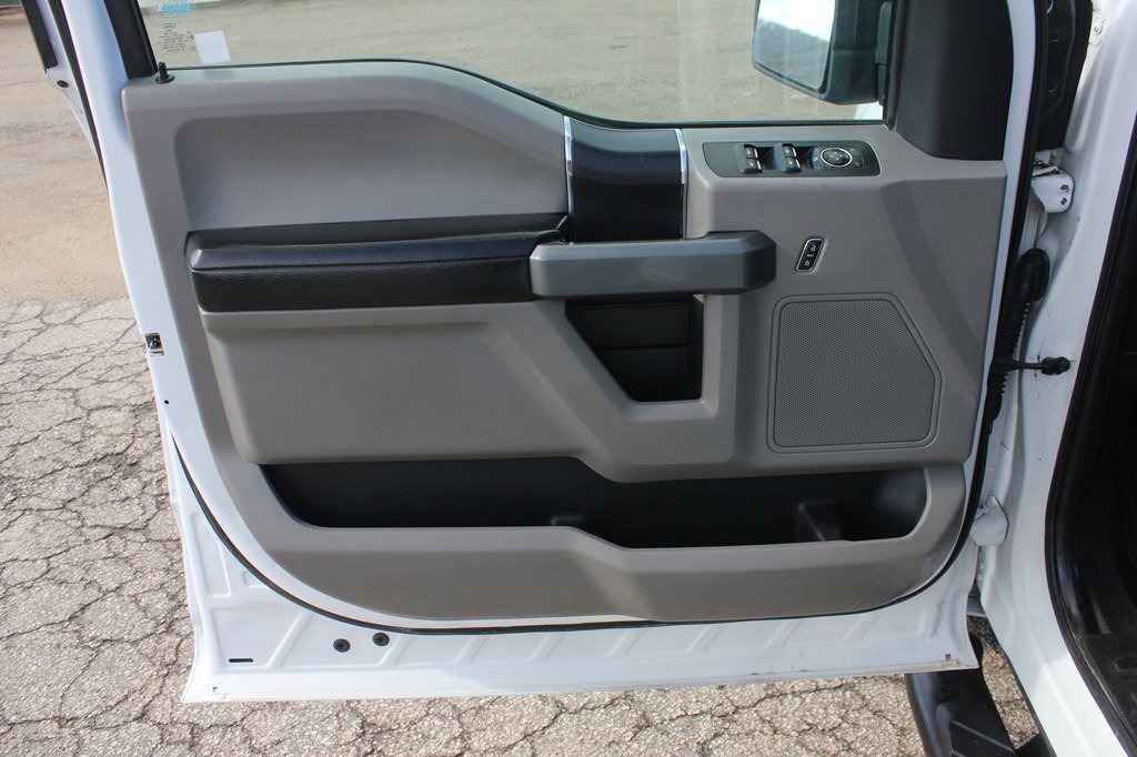 Used 2017 Ford F150 XLT w/ Trailer Tow Package image 29