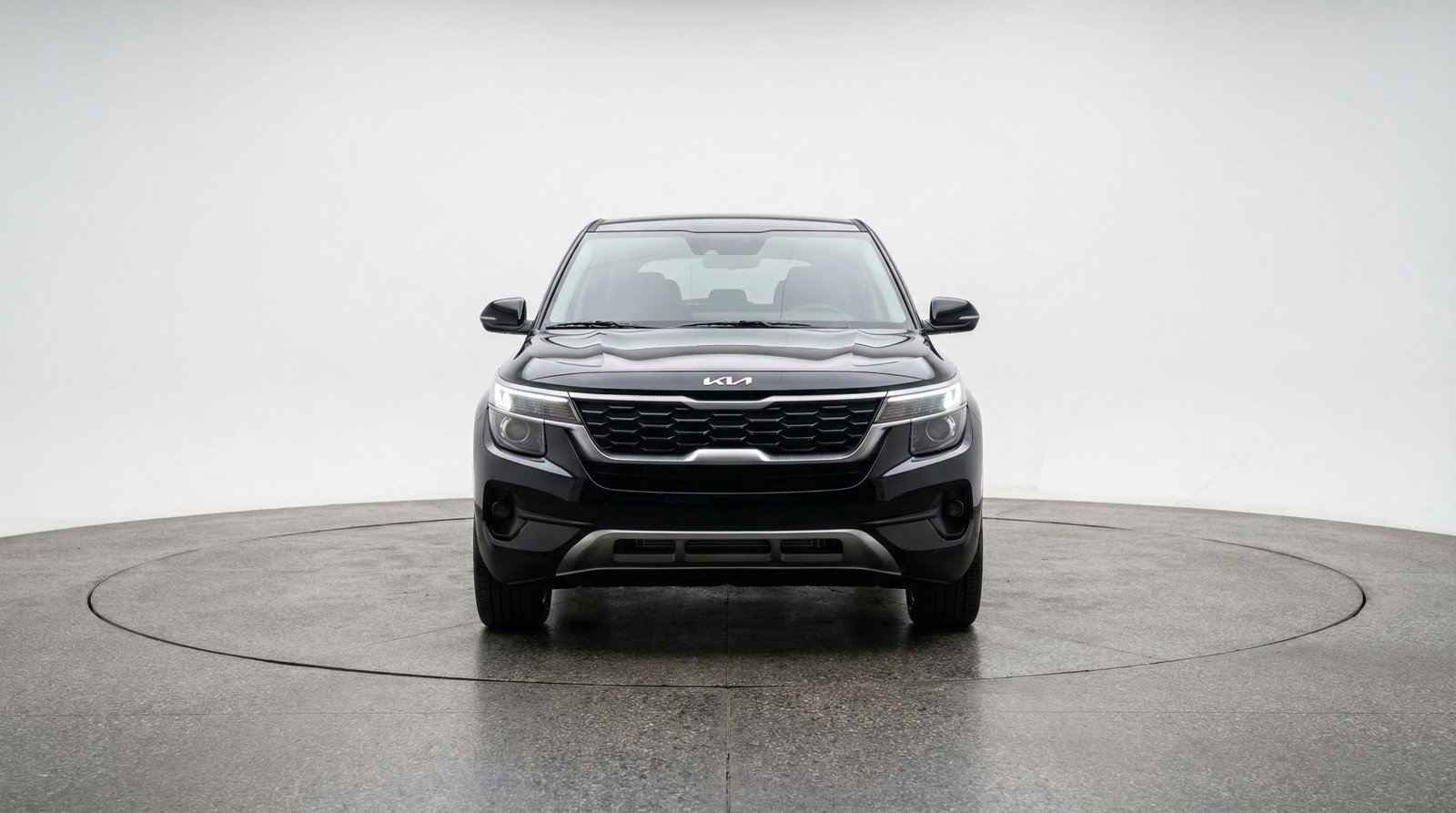Used 2025 Kia Seltos S FWD image 2