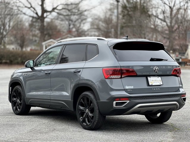 Used 2022 Volkswagen Taos SEL w/ Panoramic Sunroof Package image 7