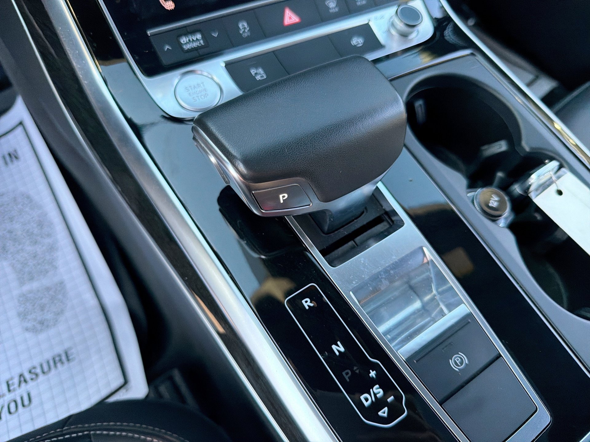 Used 2019 Audi Q8 Premium w/ Convenience Package AWD/4WD image 23