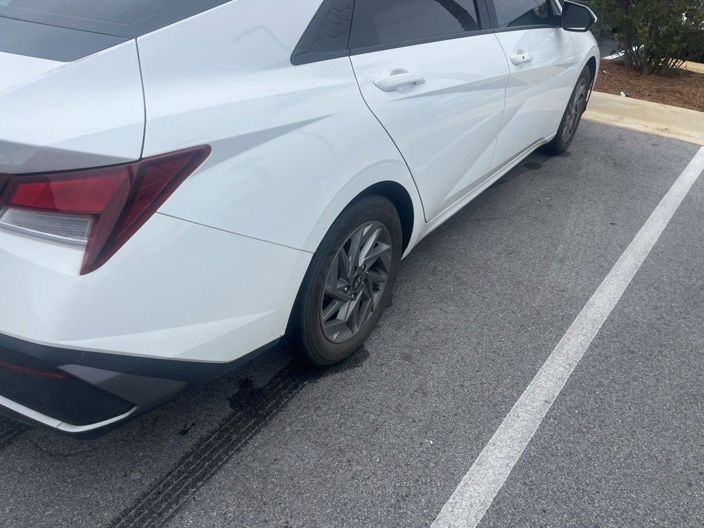 Used 2024 Hyundai Elantra SEL image 7