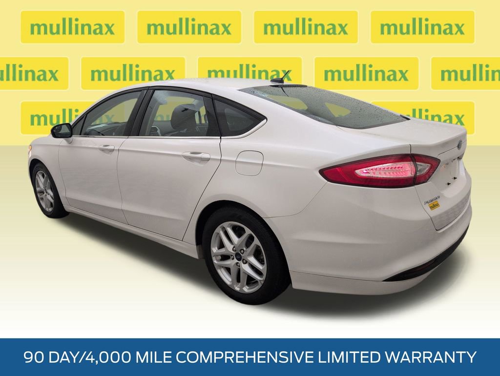 Used 2016 Ford Fusion SE FWD image 9