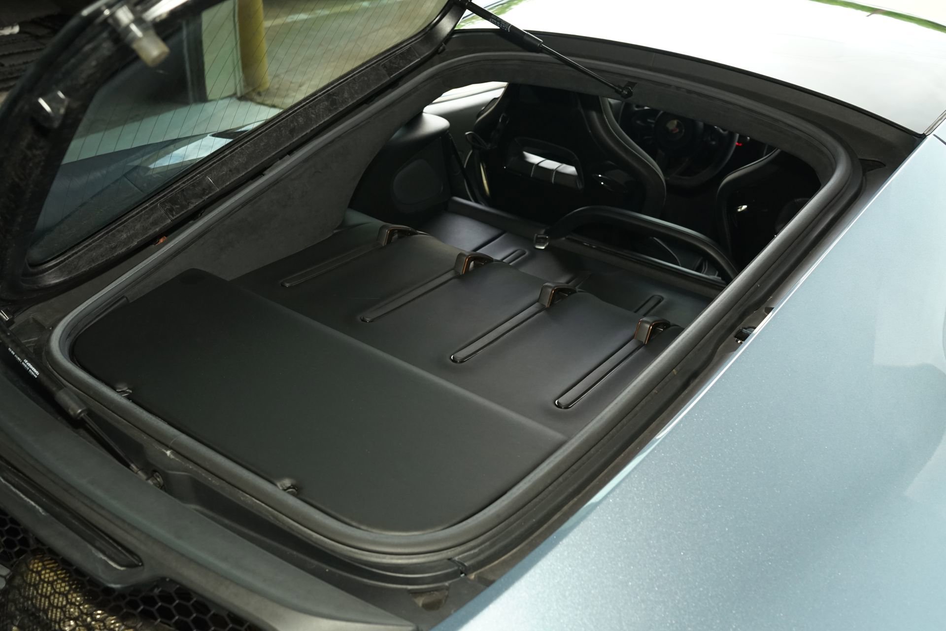 Used 2018 McLaren 570S image 30