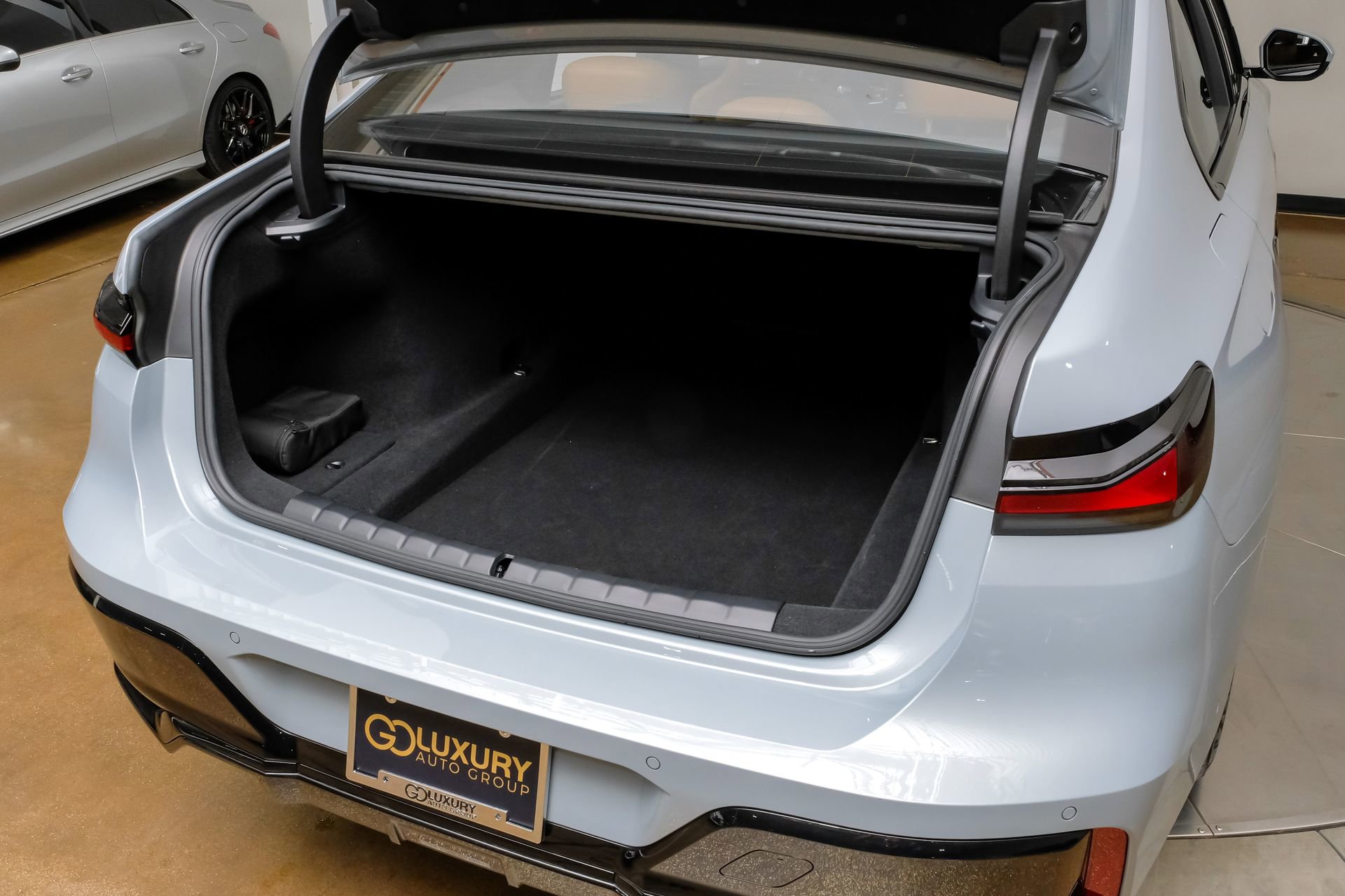 Used 2023 BMW 740i image 55