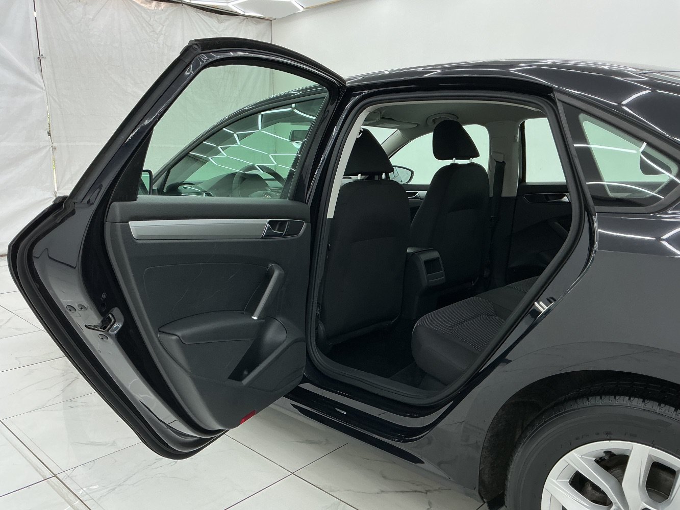 Used 2018 Volkswagen Passat 2.0T S w/ Driver Assistance Package FWD image 22