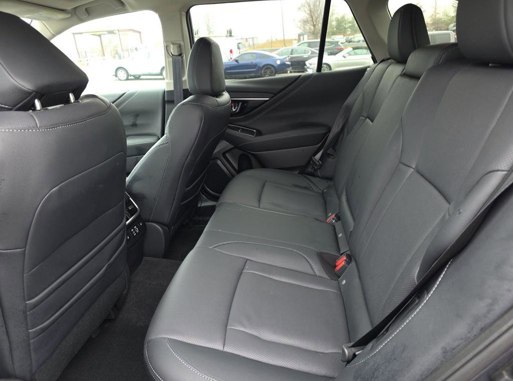 Used 2023 Subaru Outback Limited image 10