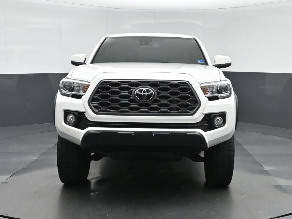 Used 2022 Toyota Tacoma TRD Off-Road RWD image 2