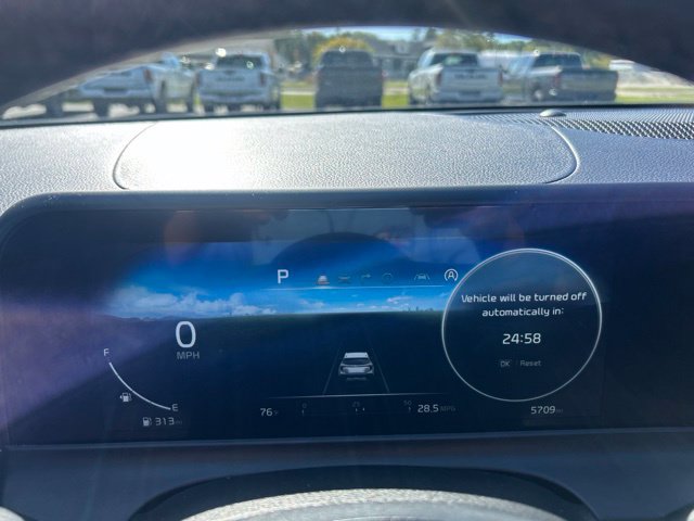 Used 2024 Kia Seltos EX FWD image 25