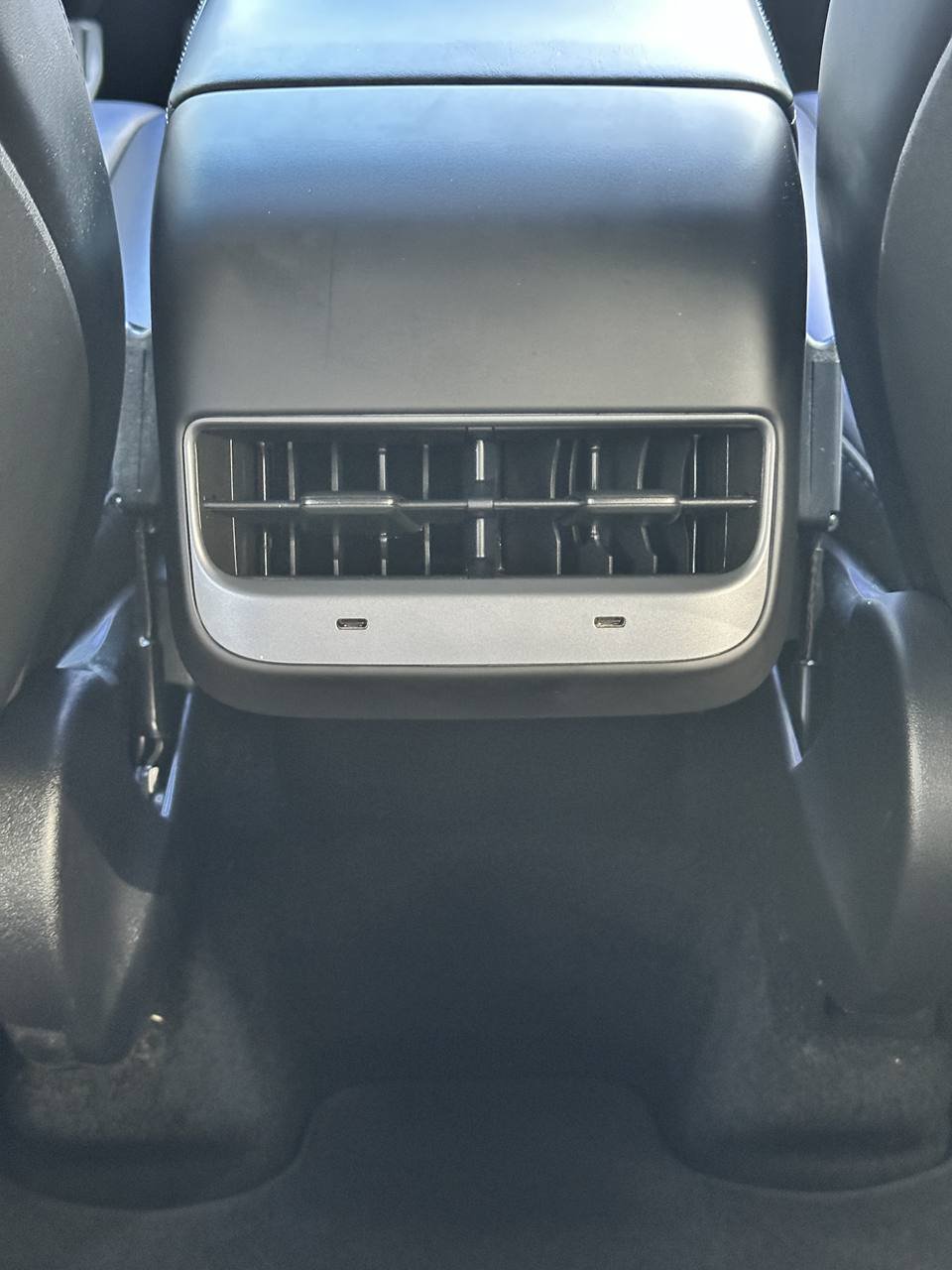Used 2025 Tesla Model Y Performance AWD/4WD image 39