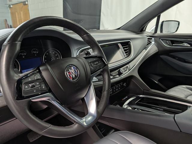Certified 2022 Buick Enclave Essence w/ Sport Touring Edition FWD image 18