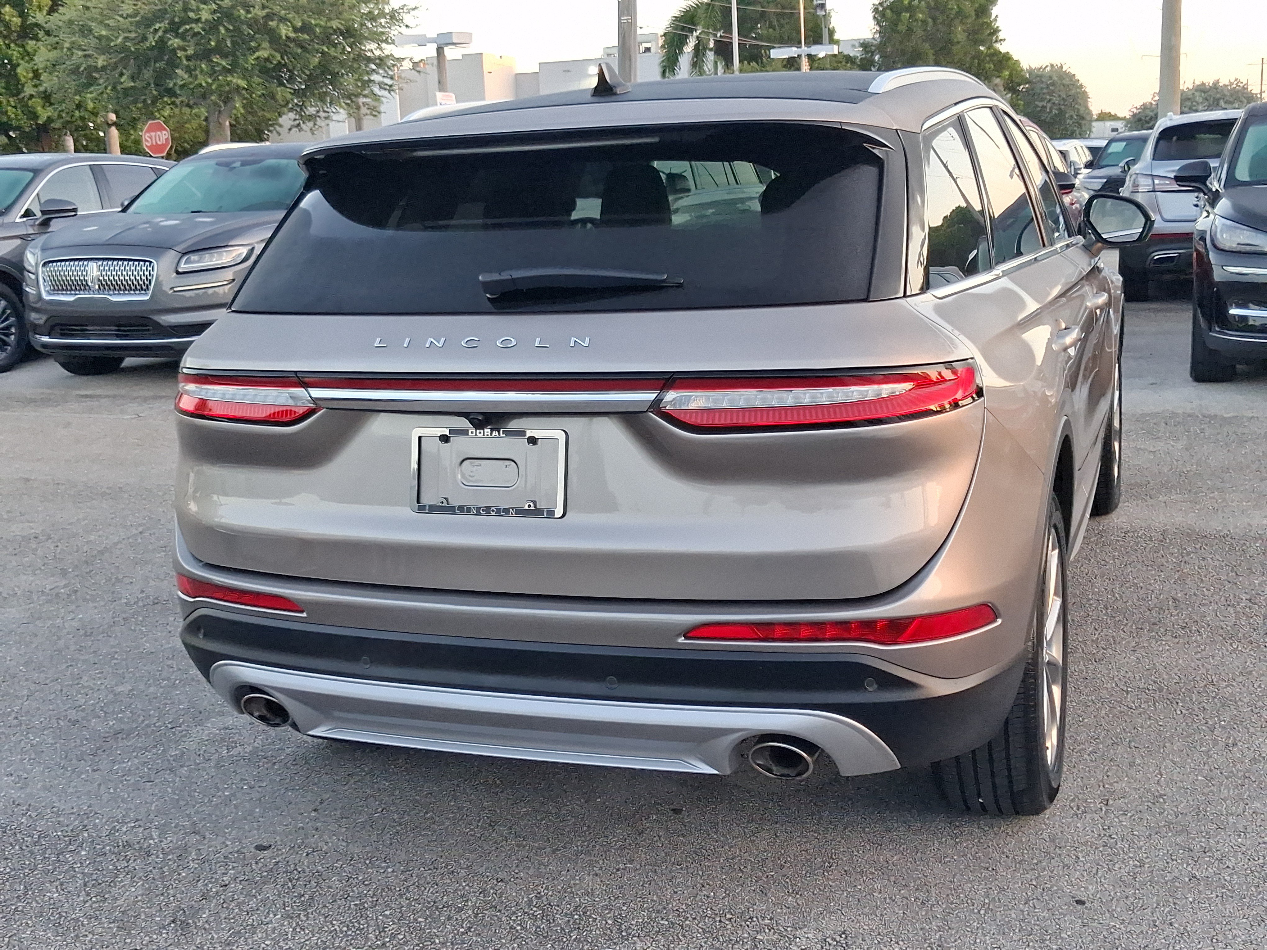 Certified 2021 Lincoln Corsair FWD w/ Premium Package image 4