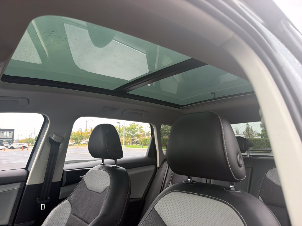 Certified 2022 Volkswagen Taos SEL AWD/4WD image 20