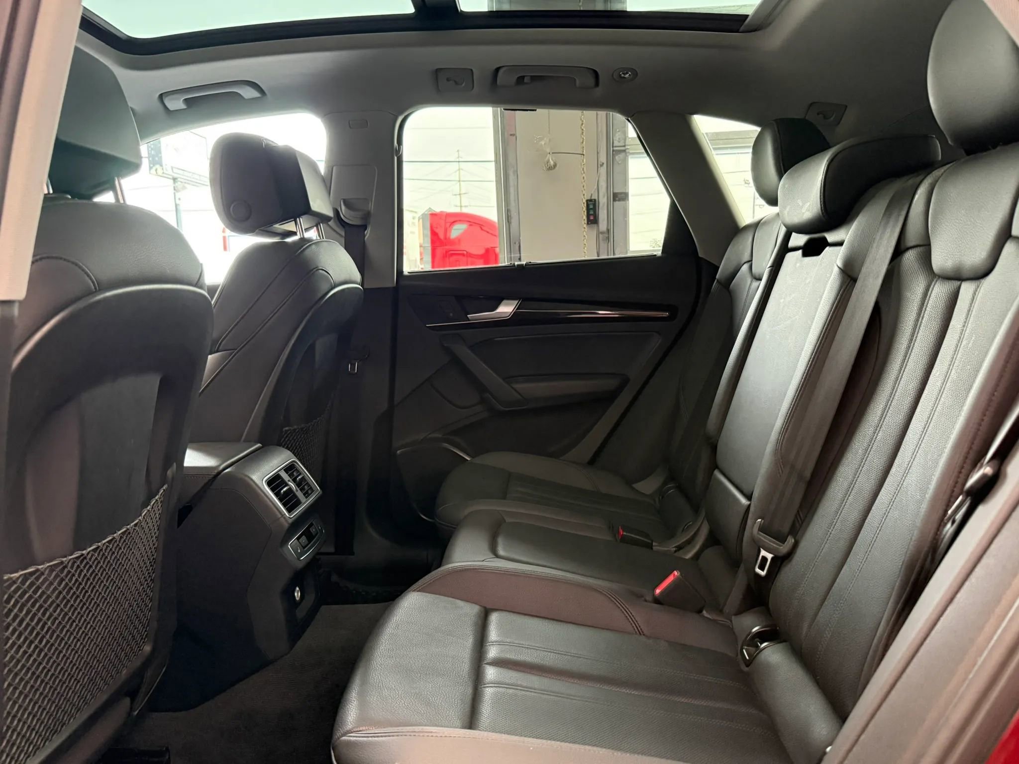 Used 2018 Audi Q5 2.0T Premium Plus w/ Premium Plus Package image 28