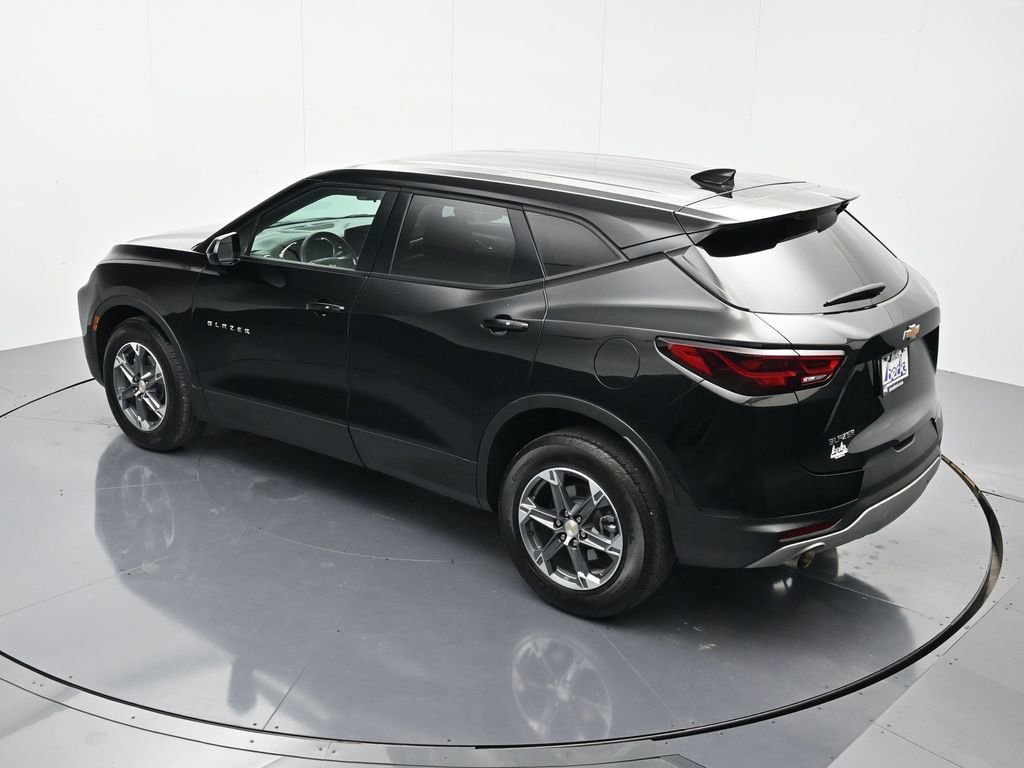 Used 2025 Chevrolet Blazer LT image 34