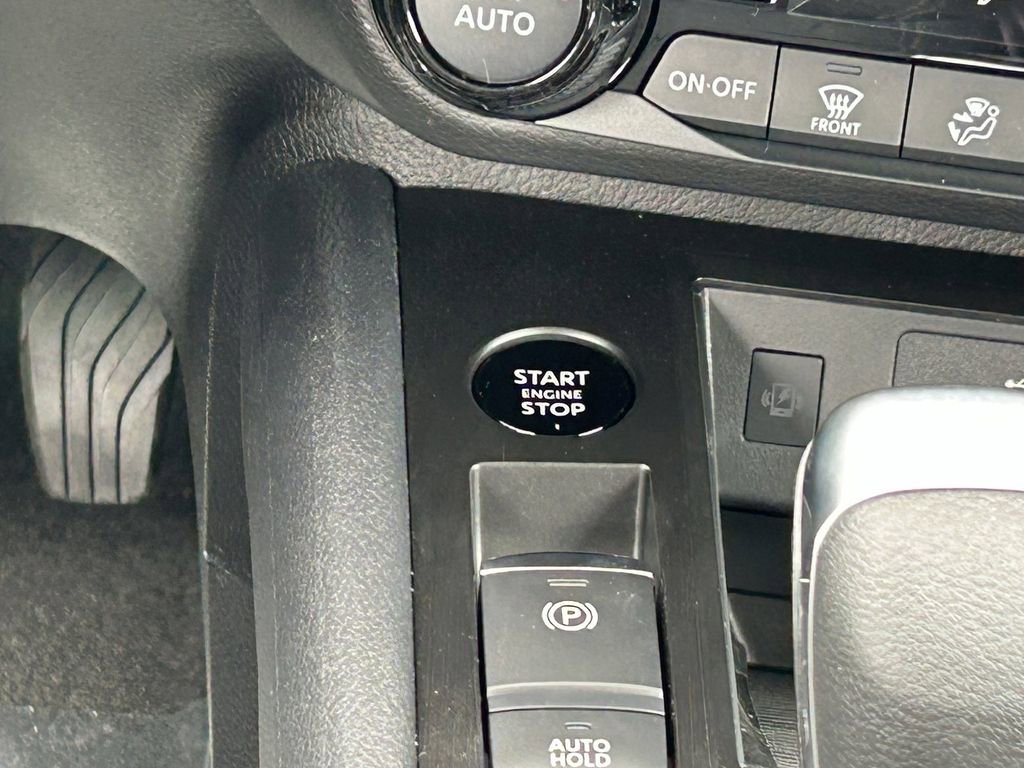 New 2026 Nissan Kicks SV w/ Charging Package image 15