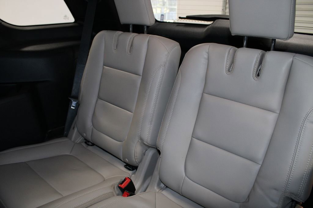 Used 2019 Ford Explorer XLT w/ Equipment Group 202A image 27